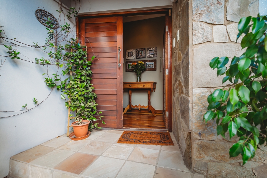 4 Bedroom Property for Sale in Heatherlands Western Cape